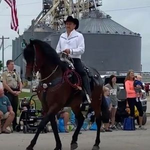 Meet your Posher, Roberto